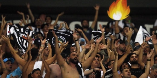 Torcida do Botafogo provoca no Castelão após vitória e é elogiada pela comissão técnica: 'Do c...'