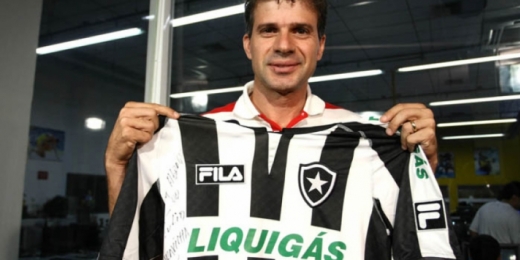 Túlio Maravilha revela motivo pelo qual deixou o Botafogo: 'Estava sem pagar'
