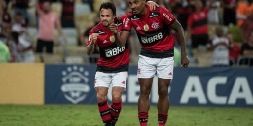 Vai um passe aí? Vitinho assume a liderança de assistências do Flamengo na temporada