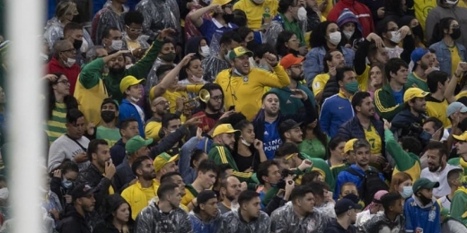 Vaias a Jesus, xingamentos a Ospina e invasão de campo: como se portou o torcedor do Brasil em SP
