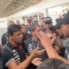 Vasco se posiciona após protesto de torcida em aeroporto: ‘Não iremos compactuar com intimidações’