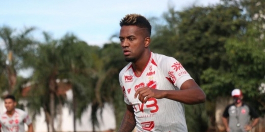 Vice goiano, dificuldade no alto e reencontro com Kelvin: como chega o Vila Nova para enfrentar o Botafogo