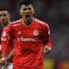 Victor Cuesta aceita mudança para o Botafogo, e clube tenta acordo com o Internacional