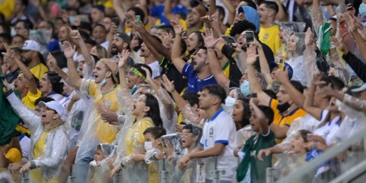 Vini Jr. e Coutinho em alta e ‘clássico dividido’: as reações do torcedor no Mineirão no jogo da Seleção
