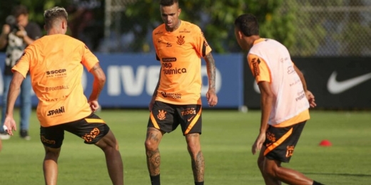 Vítor Pereira diz que Luan precisa 'se encontrar com ele mesmo' para dar a volta por cima no Corinthians