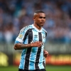 Volta das atividades do Grêmio terá novo papo entre clube e Douglas Costa