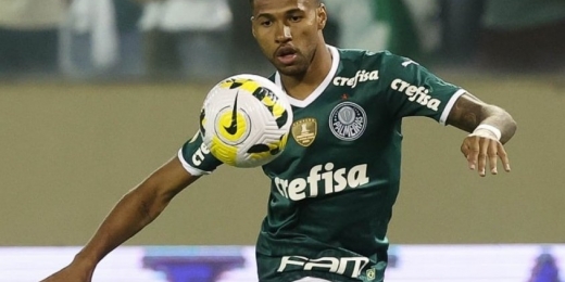 Wesley comemora marca de 100 jogos pelo Palmeiras com vitória no Dérbi: 'Dia especial'