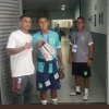Wesley, do Flamengo, doa chuteira a jogador do Floresta: ‘Sempre que puder ajudar os outros, vou ajudar’