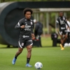 Willian chega ao Brasil e manda recado para torcida do Corinthians: ‘Não vejo a hora de vestir a camisa’
