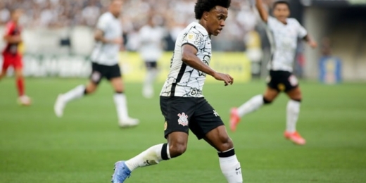 Willian ressalta 'estilo Premier League' e mostra insatisfação com o empate do Corinthians: 'Queríamos a vitória'