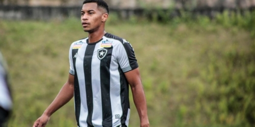 Zagueiro Carlos Araújo confia no Botafogo para avançar à semifinal do Campeonato Brasileiro Sub-20
