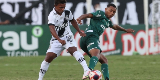 Zagueiro Michel renova contrato com o Palmeiras até 2026