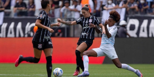 Zanotti marca no fim, Corinthians vence o Grêmio e fatura o título da Supercopa do Brasil feminina