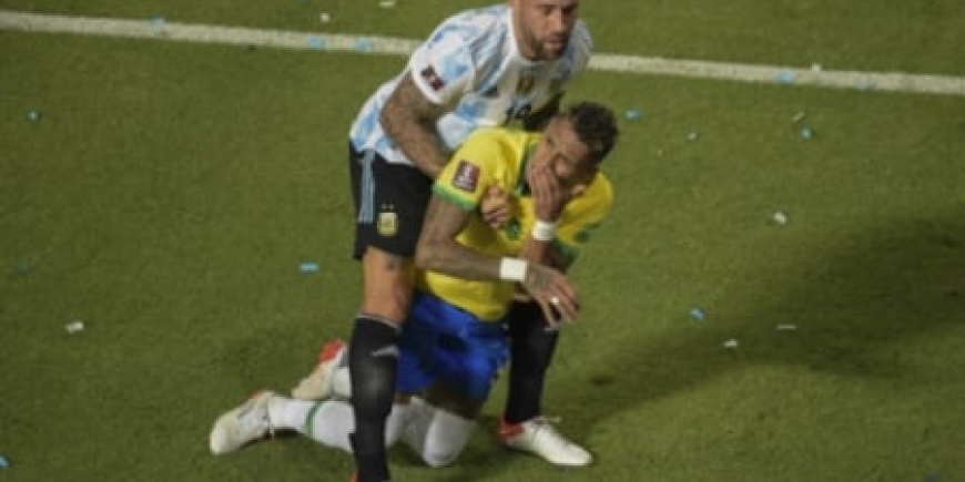 Raphinha e Otamendi - Argentina x Brasil_1
