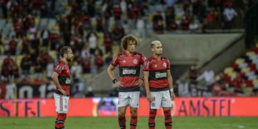 Everton Ribeiro, David Luiz e Andreas Pereira_2