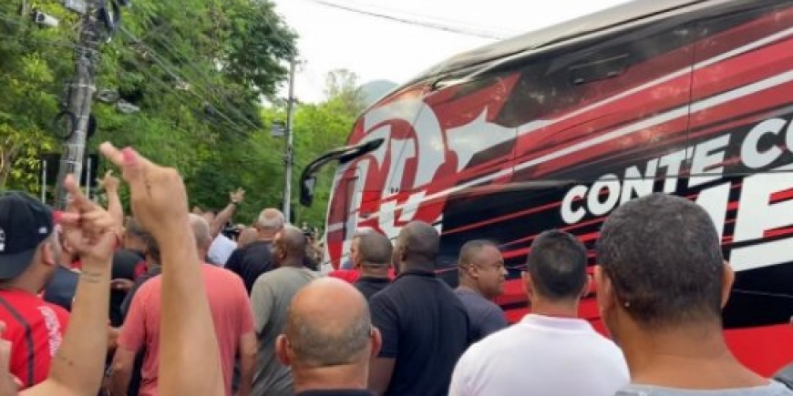 Ônibus do Flamengo - Protesto_1