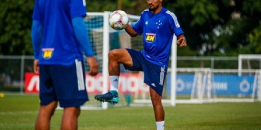 Em menos de dois meses, Ramon veio para o Cruzeiro, deixou o clube e agora deve ficar em definitivo_1