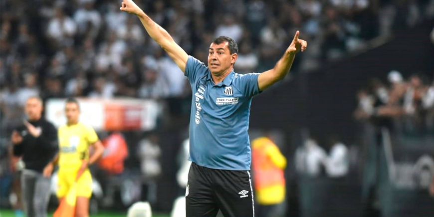 Quem será o novo técnico do Santos após a demissão de Carille?-1
